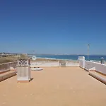 Ema\'S Beach And Nightlife House
