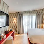 Portie Deluxe Suites By Da\'Home