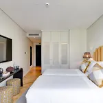 Portie Deluxe Suites By Da\'Home