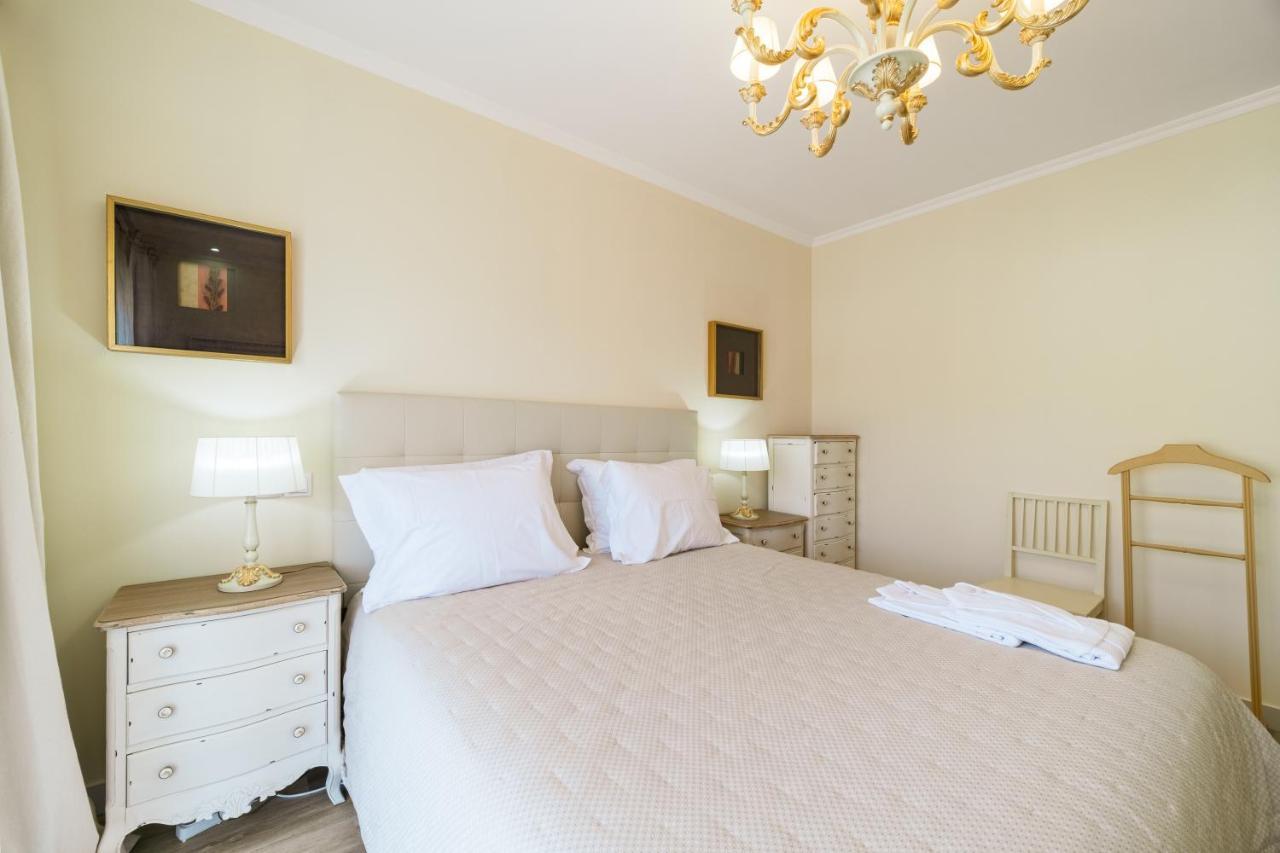Historical Center Penthouse Apartment *