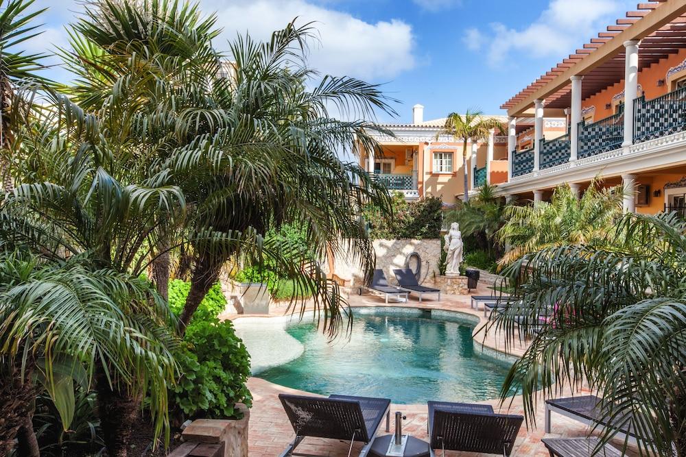 Charming & Dom Manuel I Adults Only Guest house Lagos