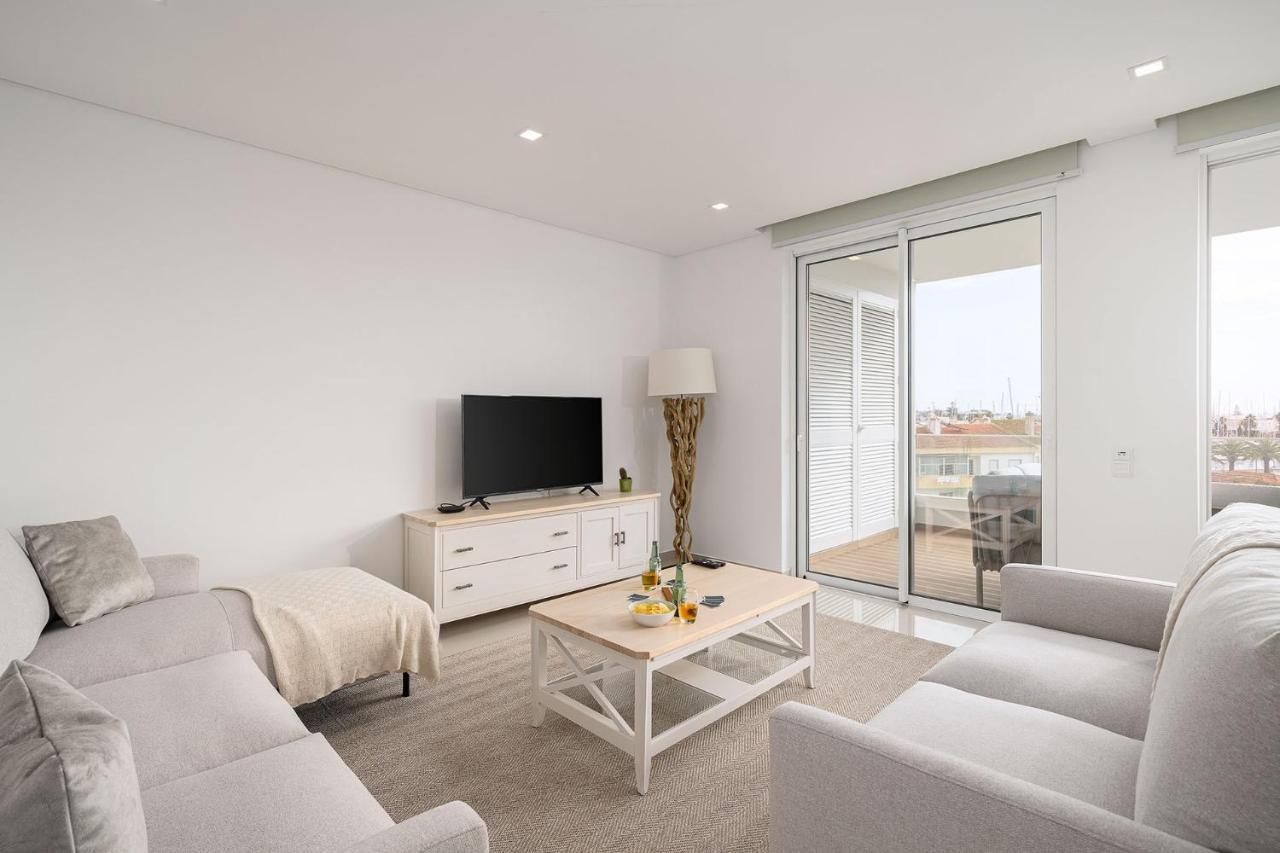 Marina View 3 With Pool By Homing * Lagos