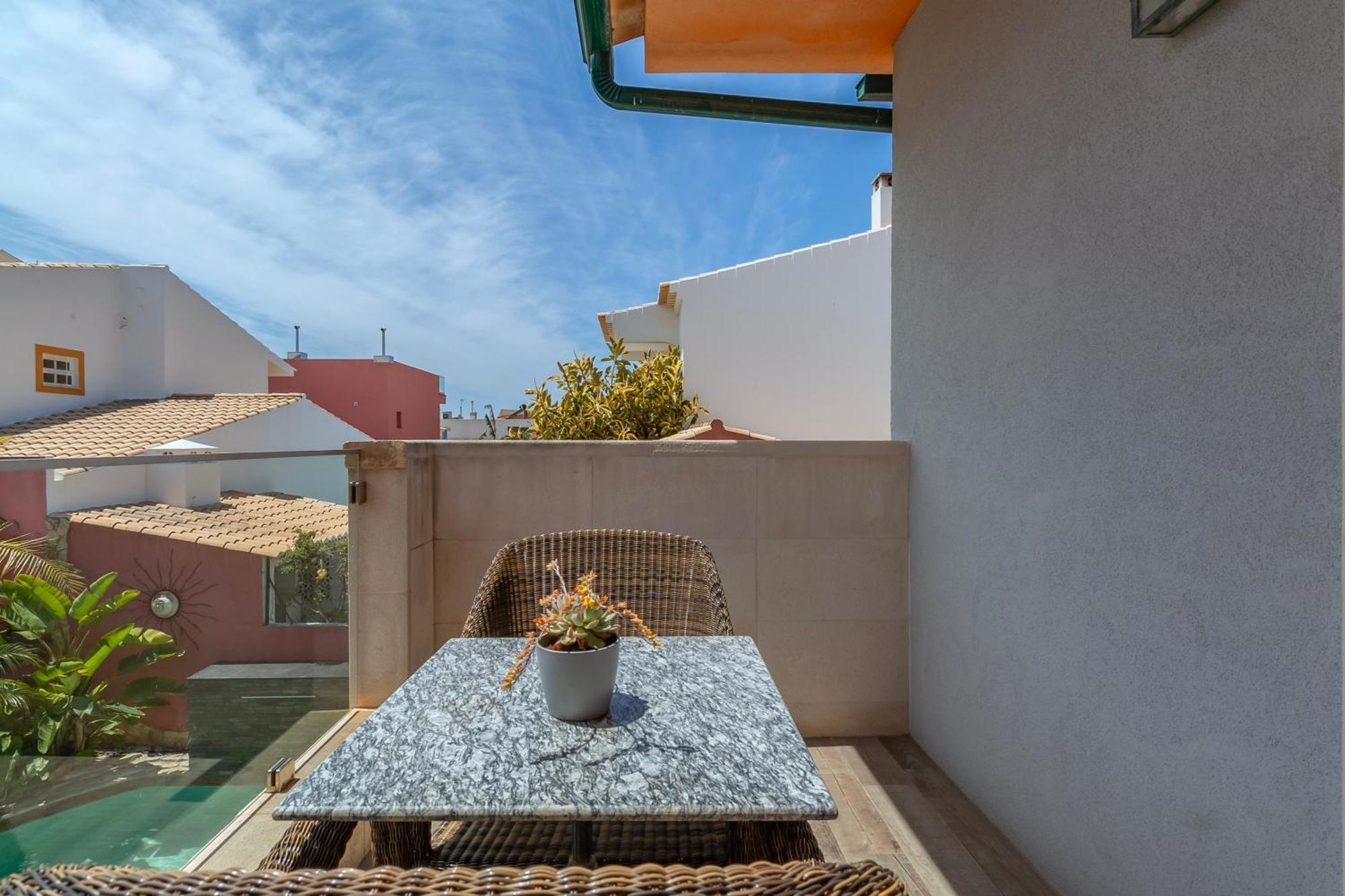 Charming & Dom Manuel I Adults Only Guest house