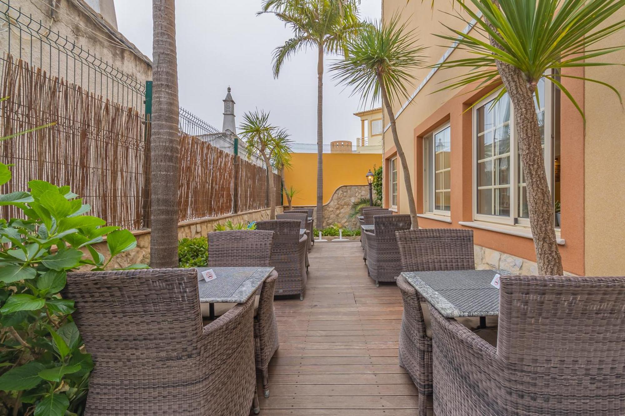 Charming & Dom Manuel I Adults Only Guest house Lagos