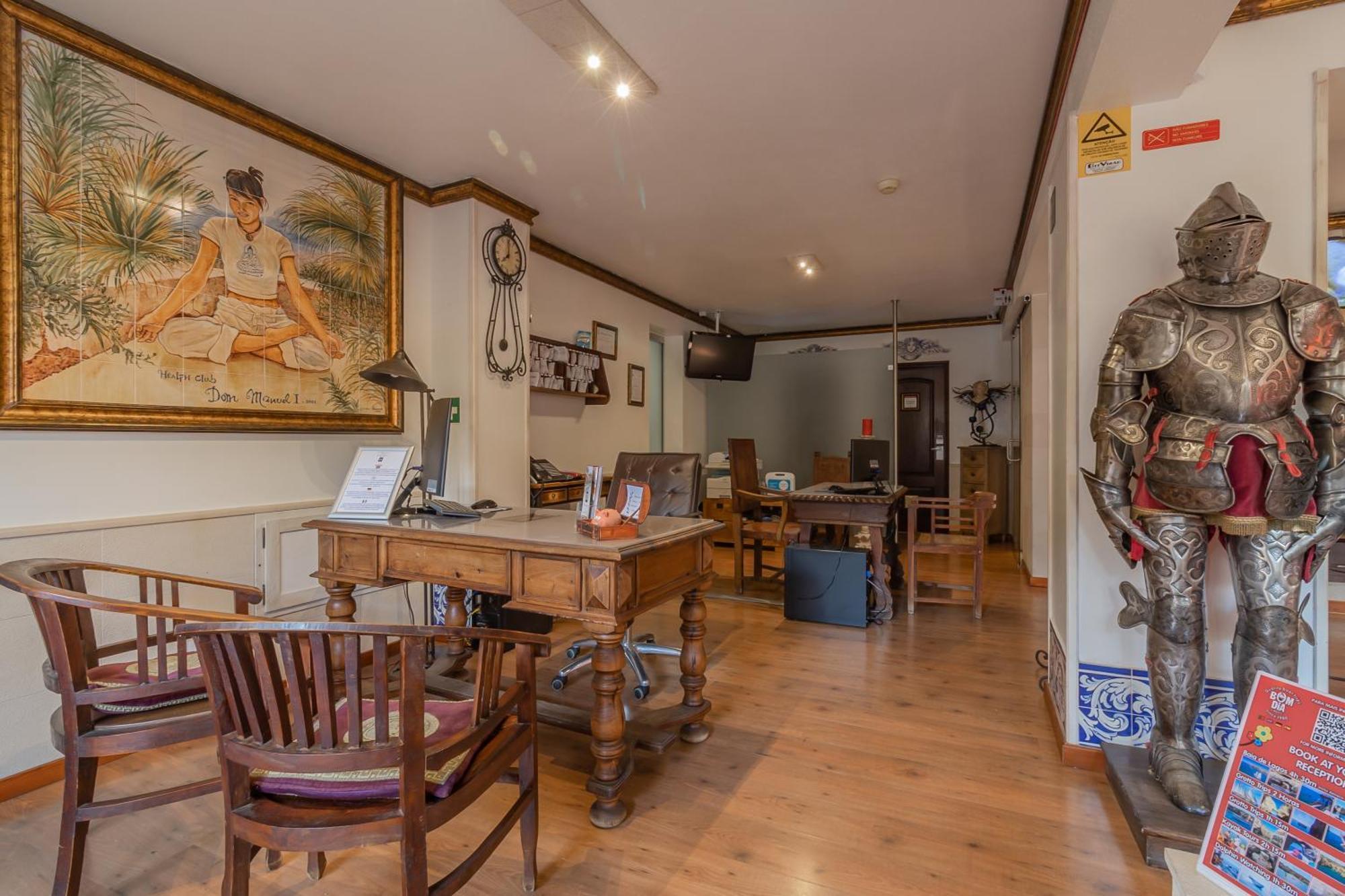 Charming & Dom Manuel I Adults Only Guest house Lagos
