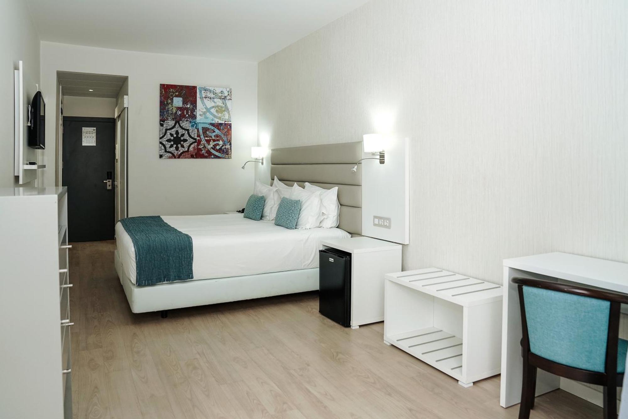 Hotel Carvi 3*