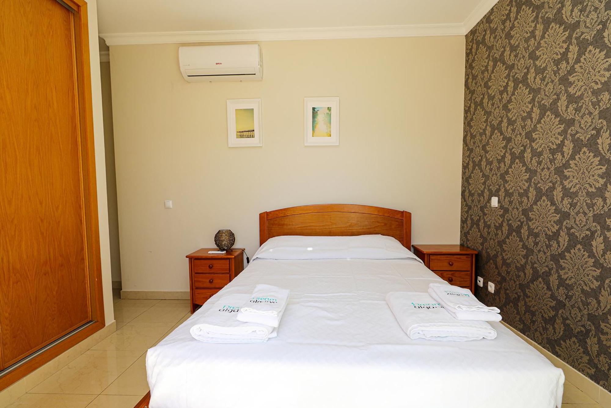 C07 - 3 Bed Luxury Penthouse In Downtown *