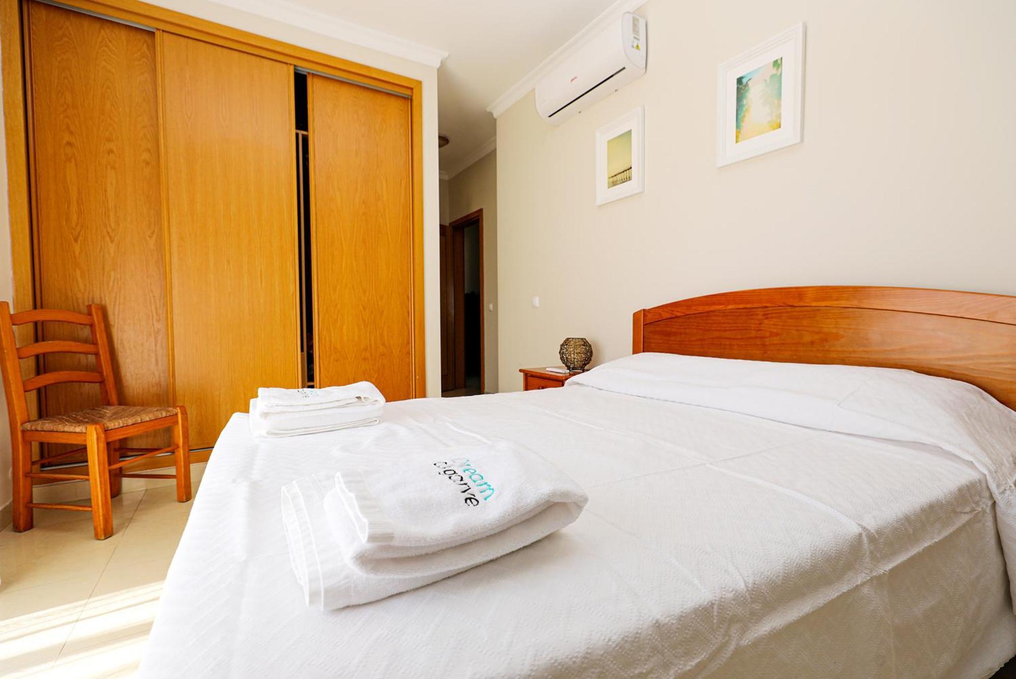 C07 - 3 Bed Luxury Penthouse In Downtown Lagos