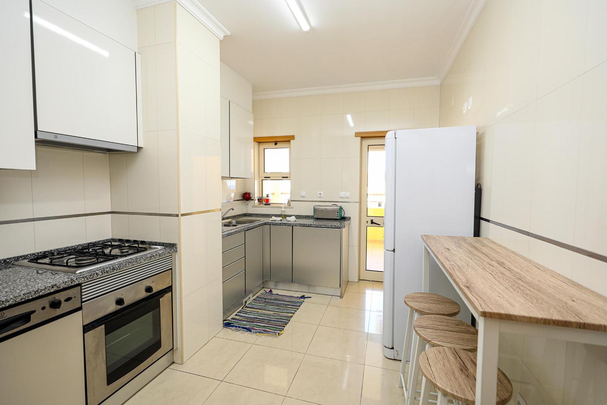 C07 - 3 Bed Luxury Penthouse In Downtown