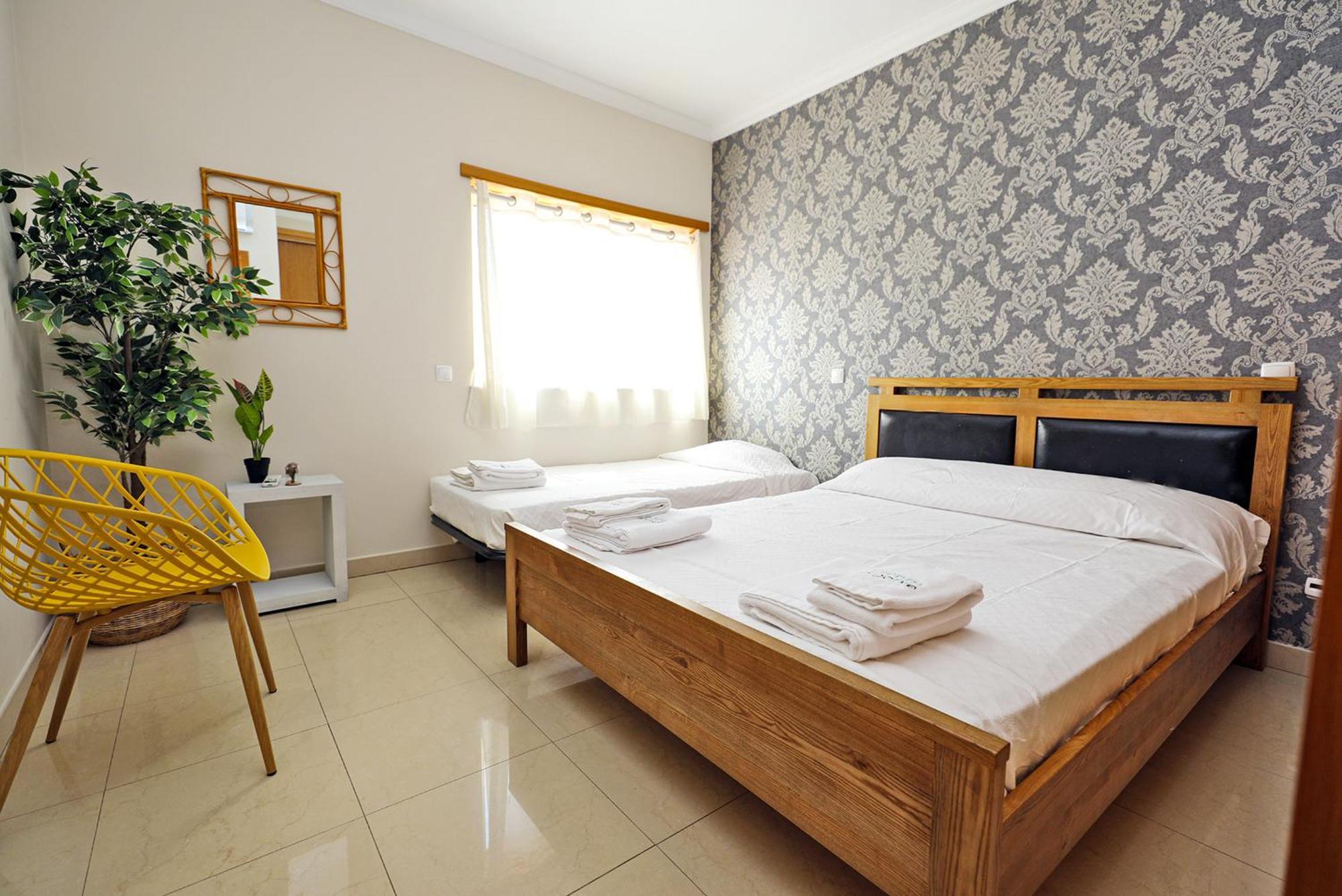 C07 - 3 Bed Luxury Penthouse In Downtown * Lagos