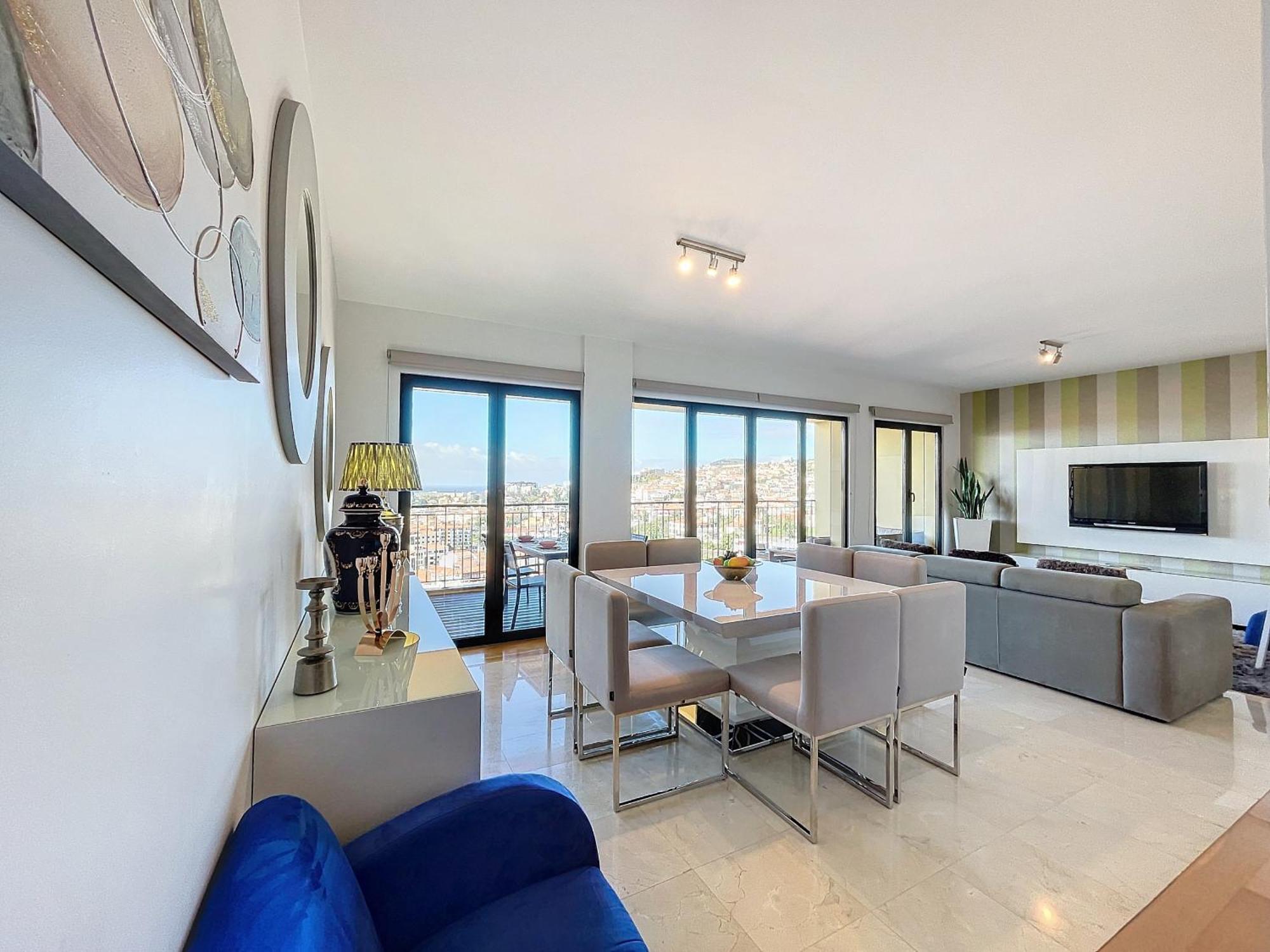 The View By Atlantic Apartment *