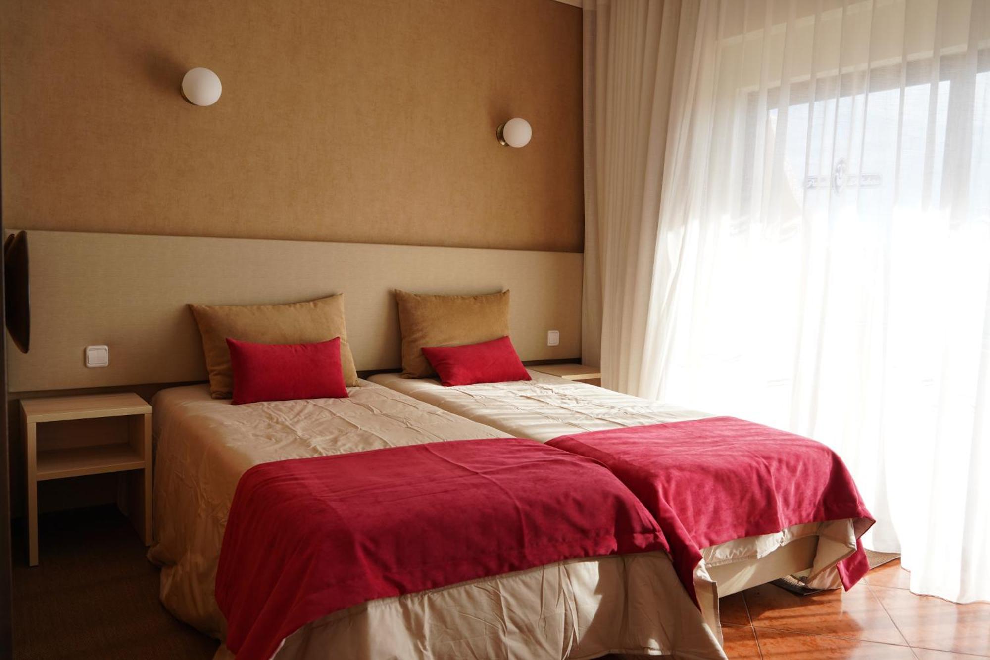 Paraiso De Aparthotel 4*
