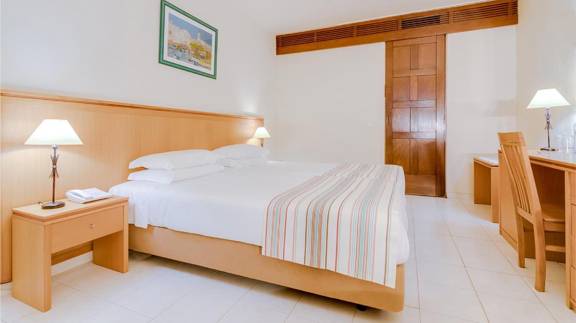 Auramar Hotel 3*