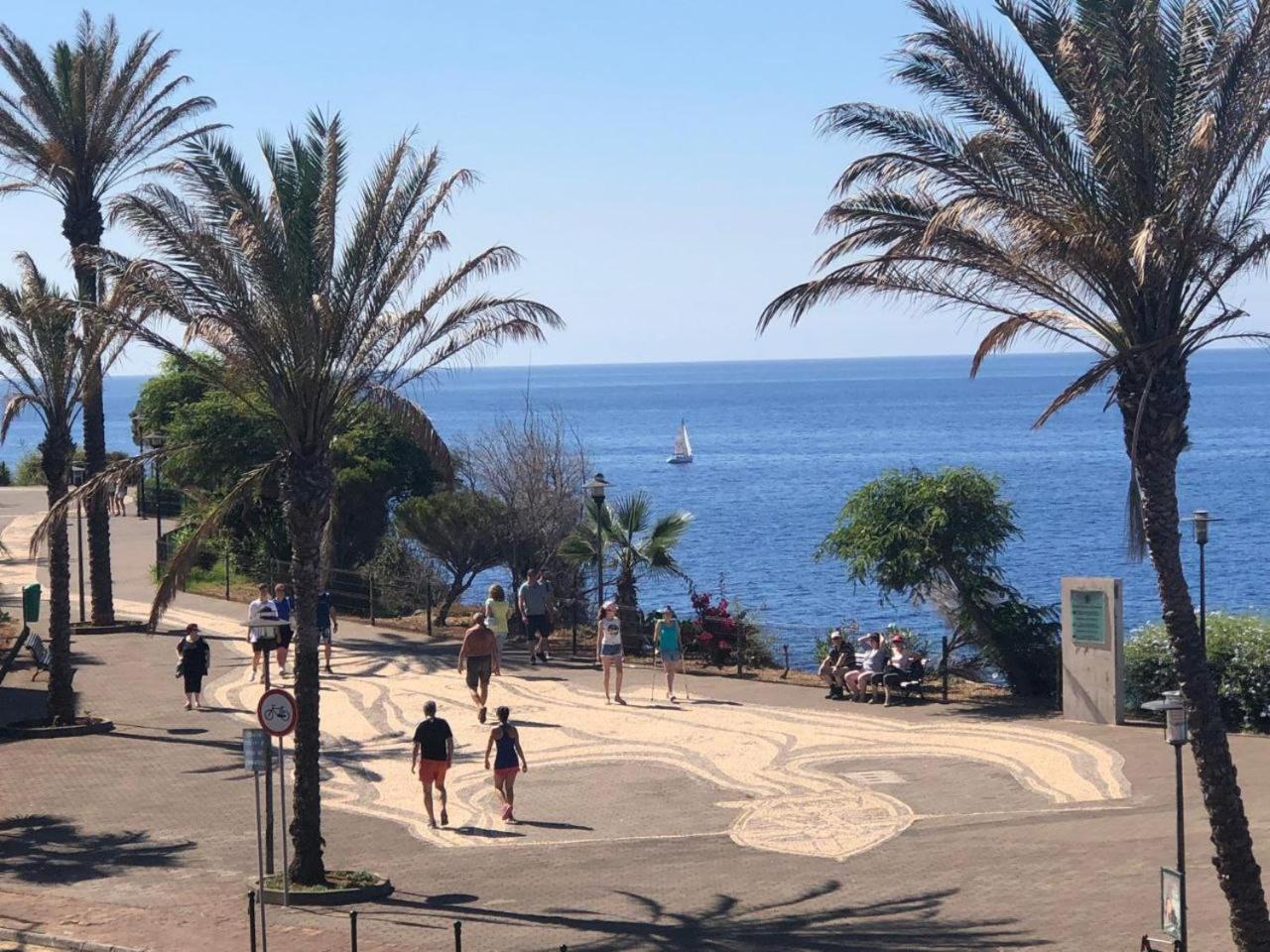 Apartment Blue Diamond-seaview & Free Park *