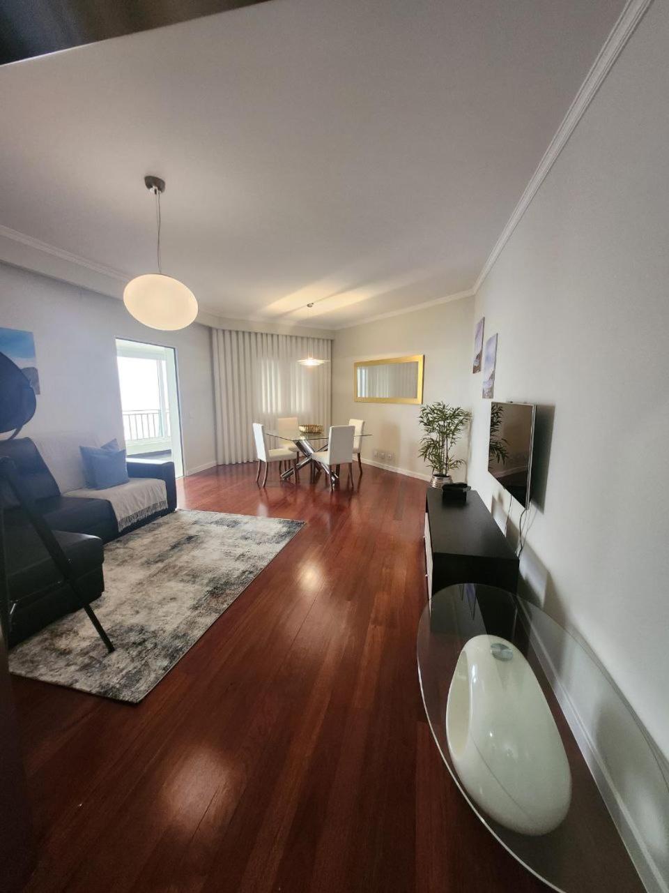 Blue Diamond-seaview & Free Park Apartment