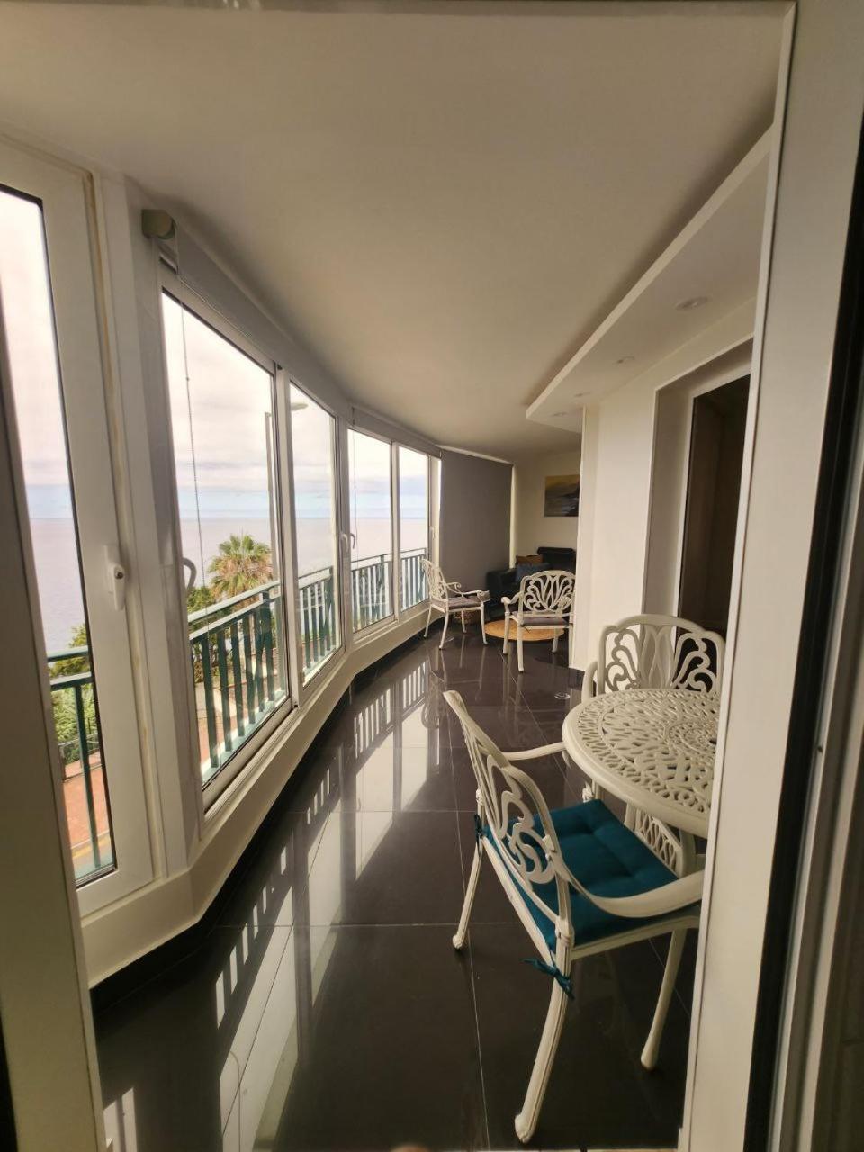 Apartment Blue Diamond-seaview & Free Park Funchal (Madeira)