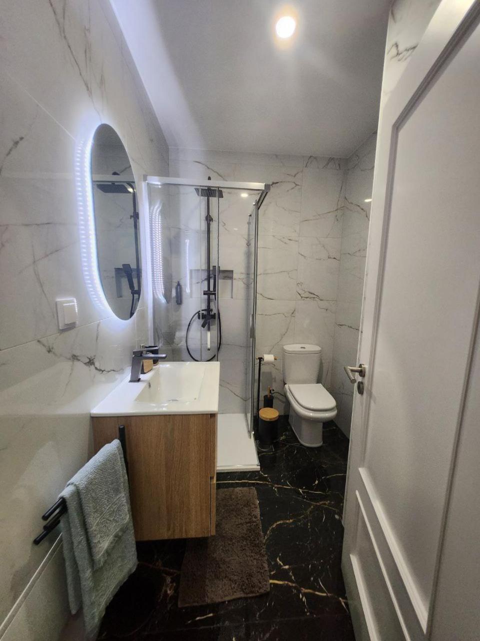 Apartment Blue Diamond-seaview & Free Park