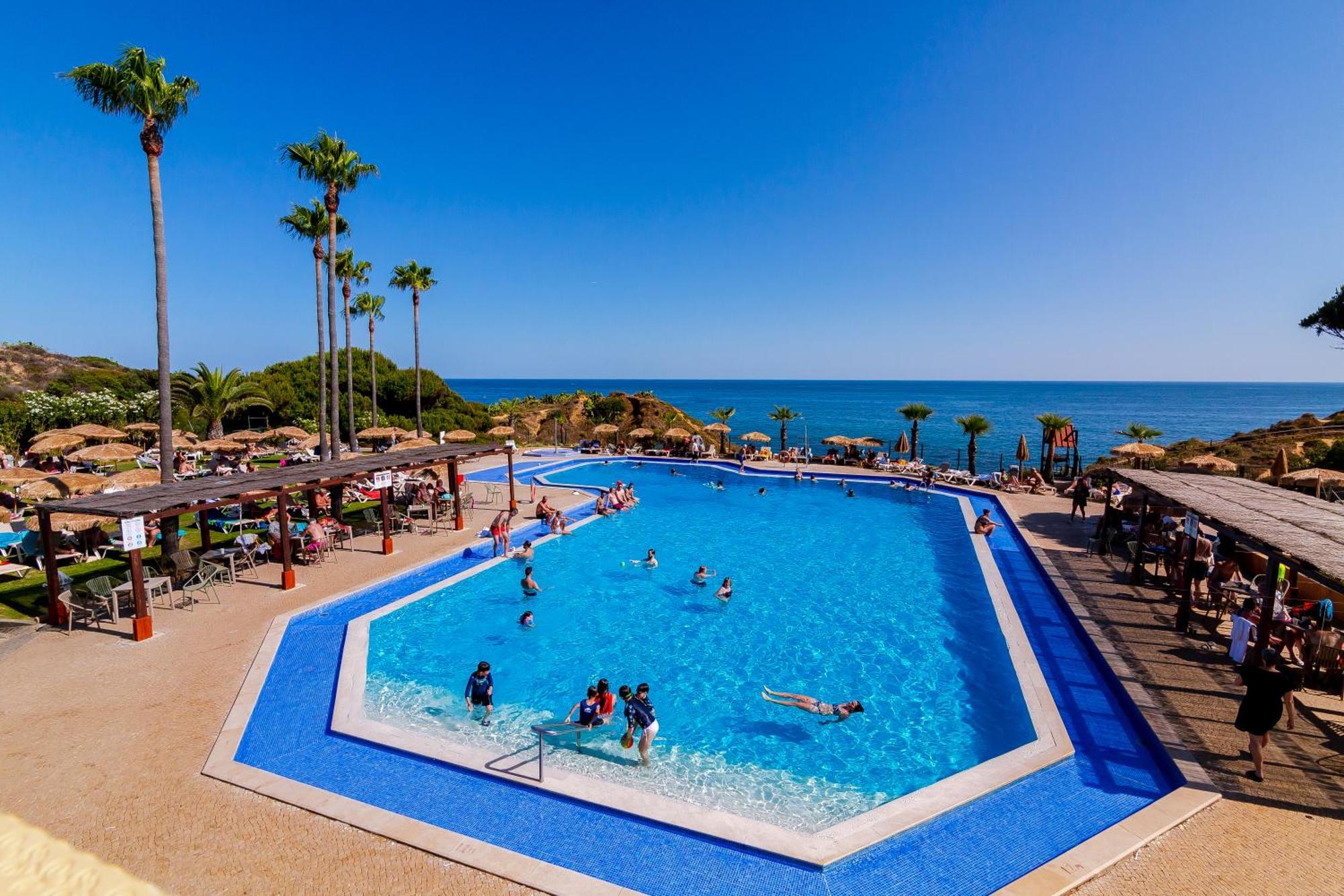 Auramar Hotel