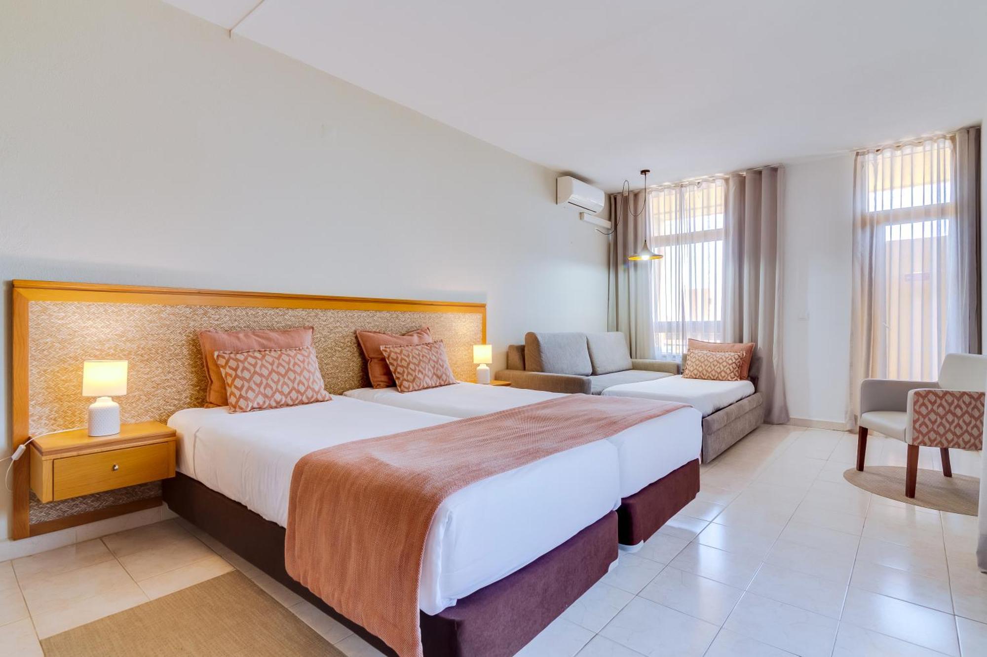 Auramar Hotel