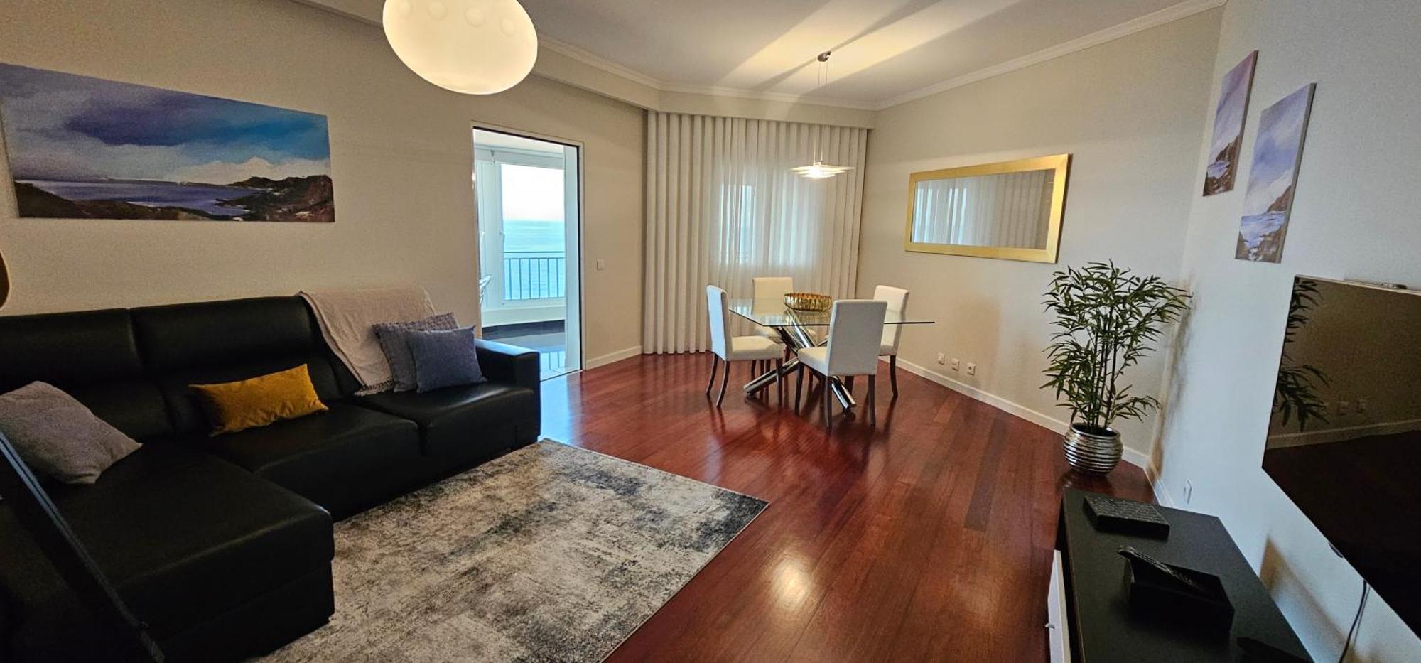 Blue Diamond-seaview & Free Park Apartment *
