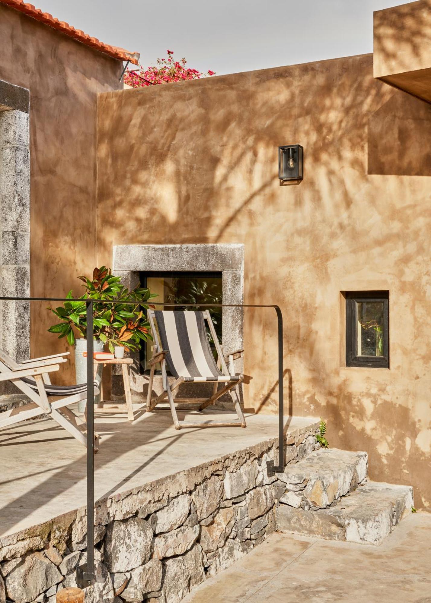 Pirate House Sea Front Private Pool Garden Holiday home Funchal (Madeira)