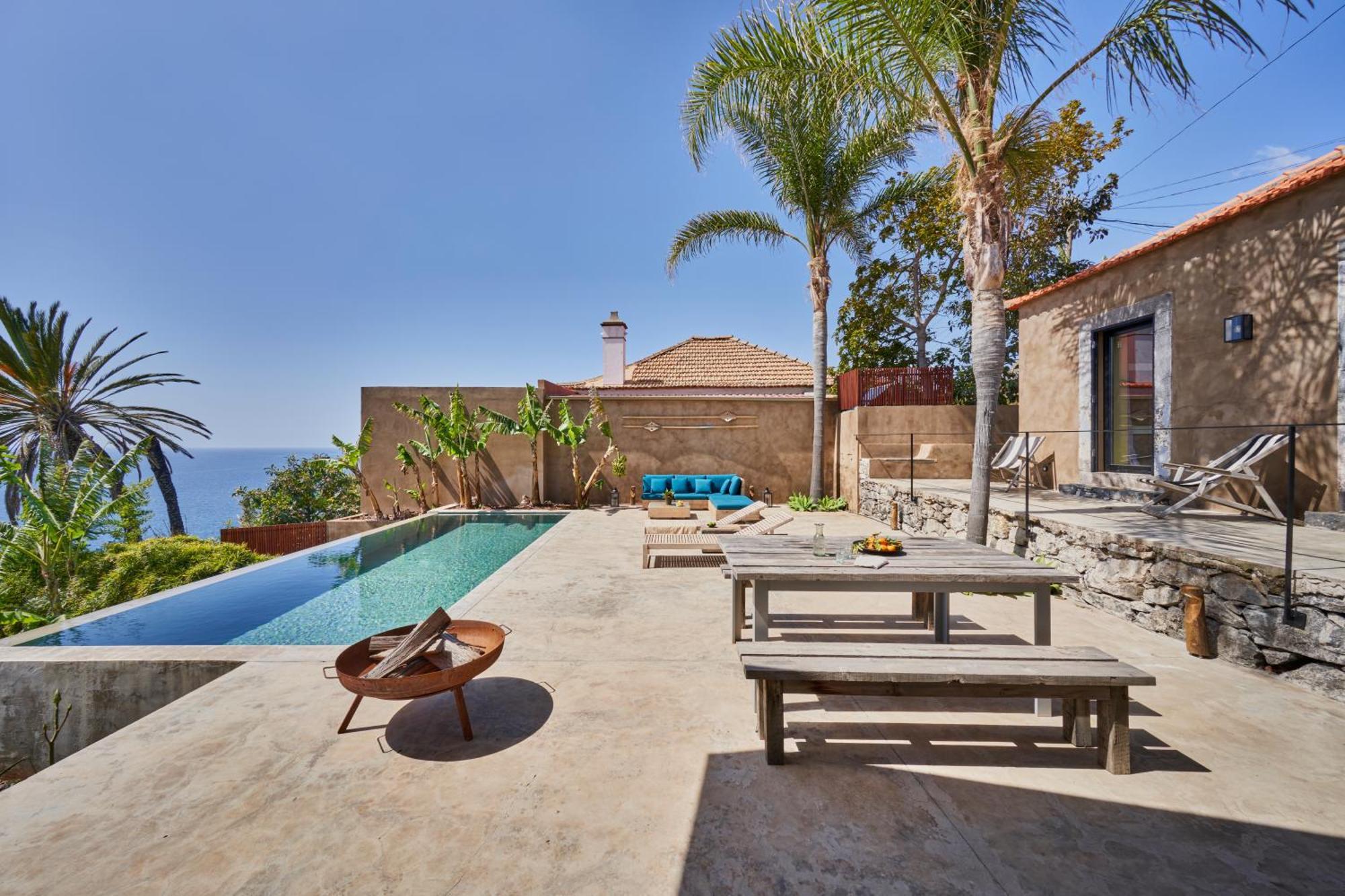 Holiday home Pirate House Sea Front Private Pool Garden *