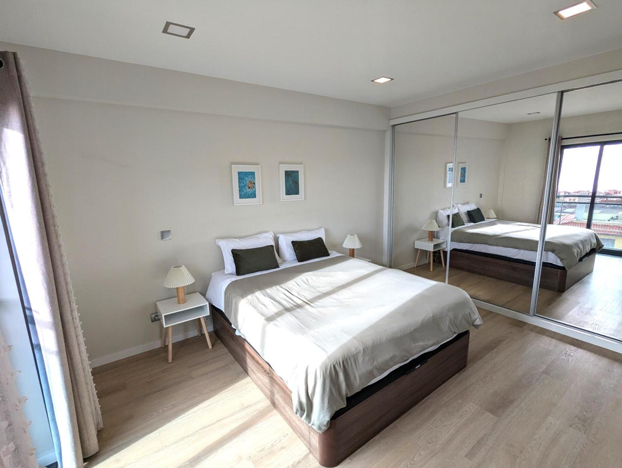 Top-floor One-bedroom Flats - Peaceful With Ocean And Views Appartement *