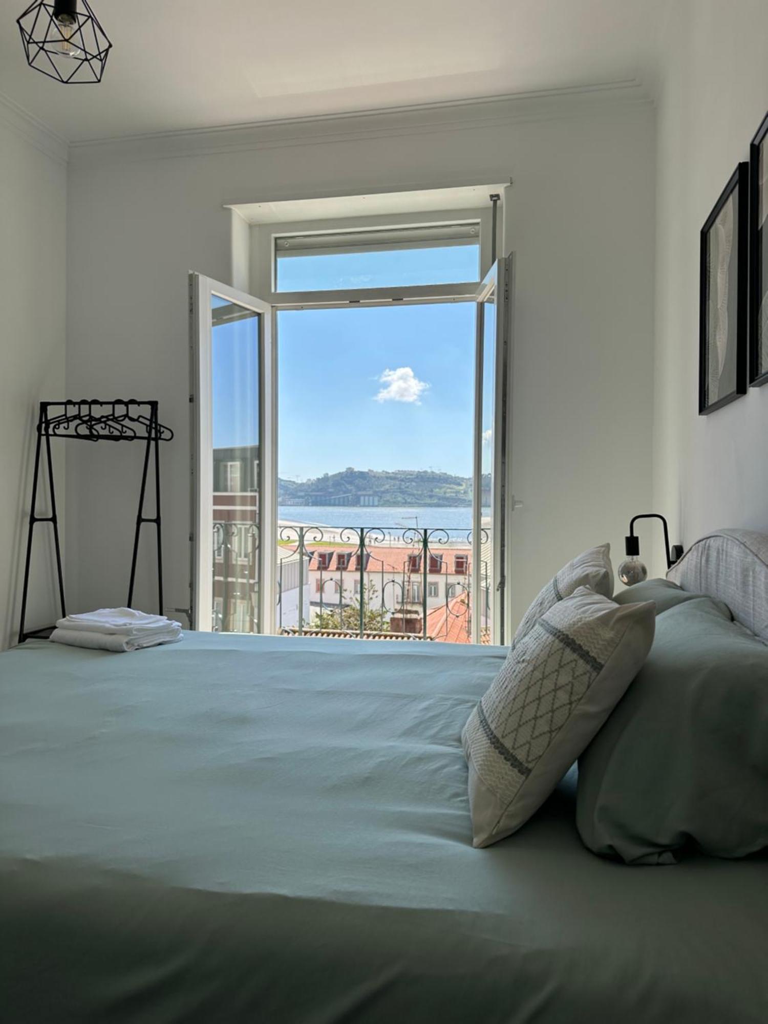 Belem With Tagus River View Apartamento *