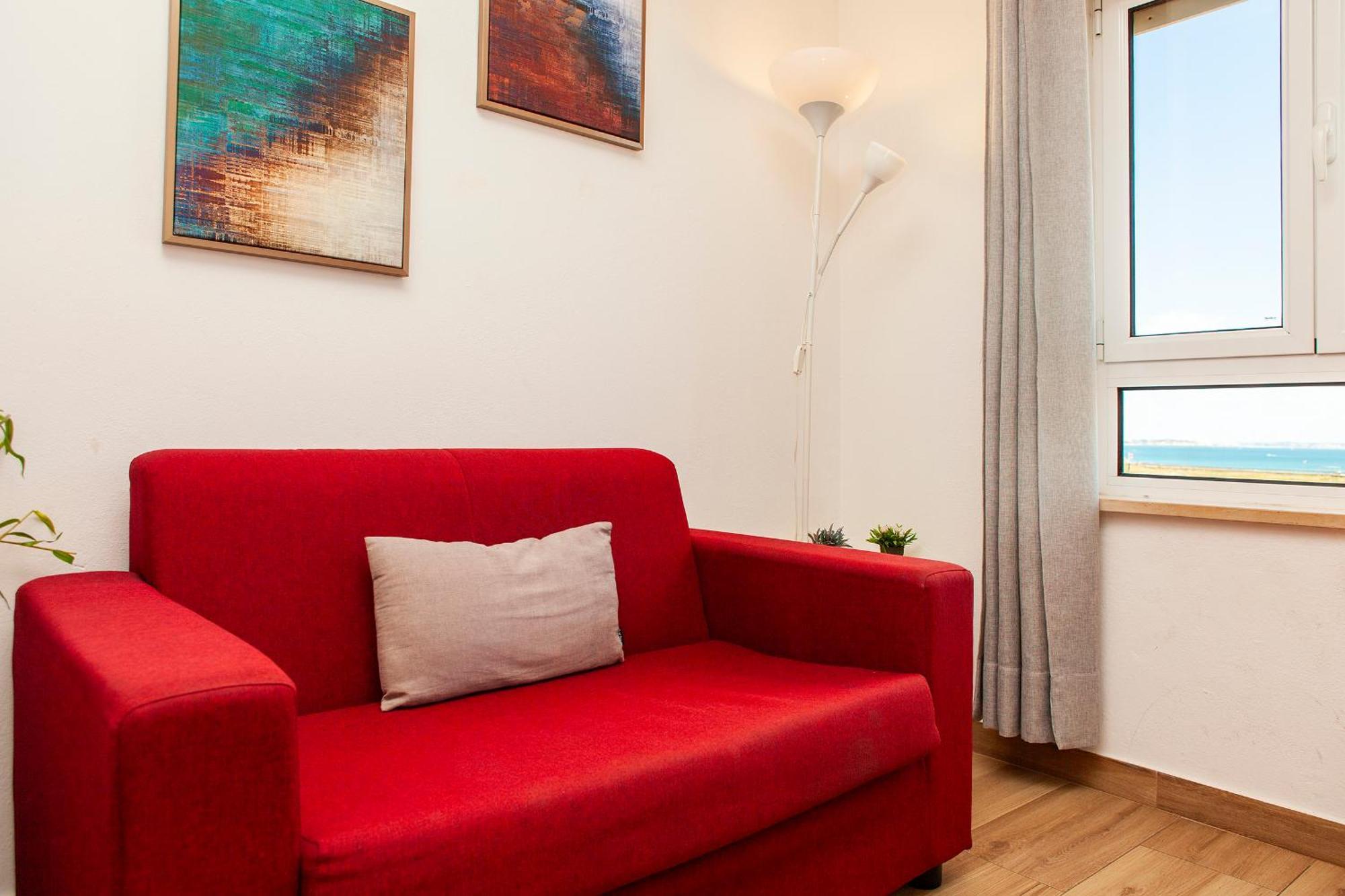 A38 - Rising Sun Top-floor Flat