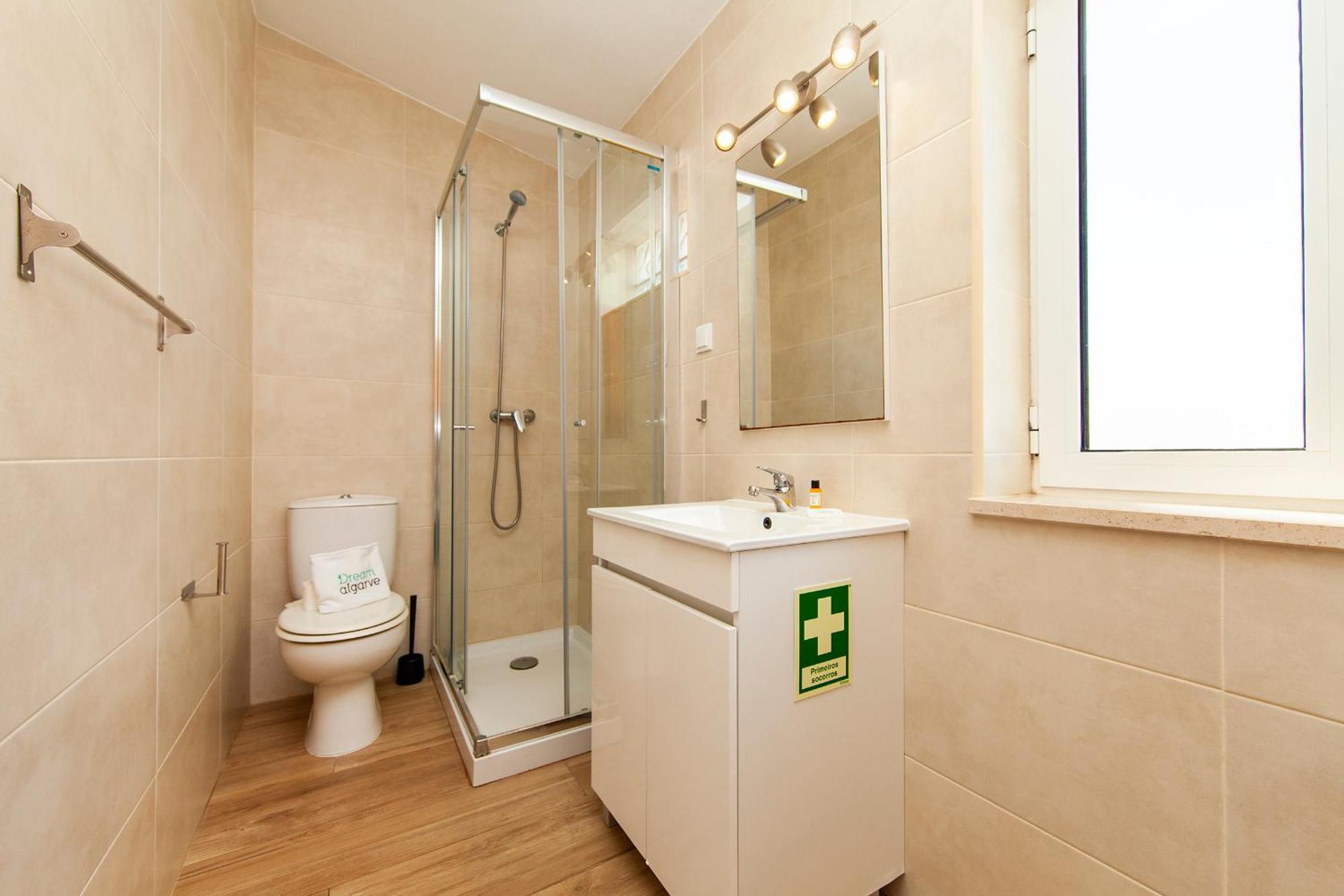 A38 - Rising Sun Top-floor Flat * Lagos