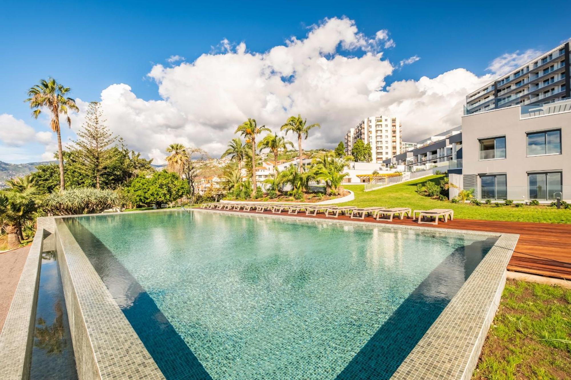 Ocean's Glow By Madeira Sun Travel Apartment