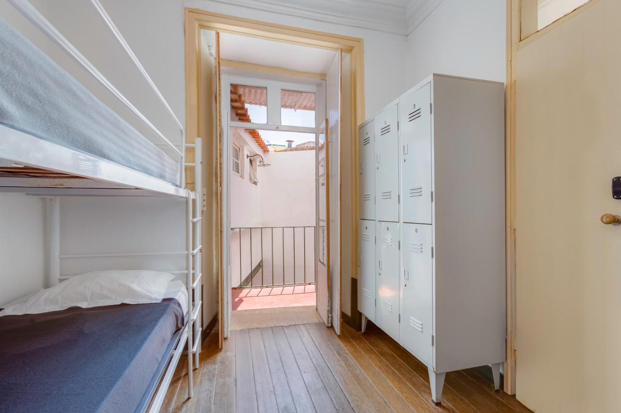 Hostel Suntrap *