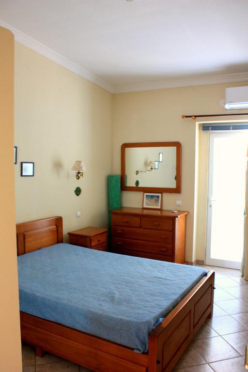 Apartamento Pé Na *