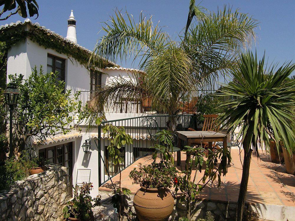Uma Casa A Beira Sol Bed & Breakfast 3*