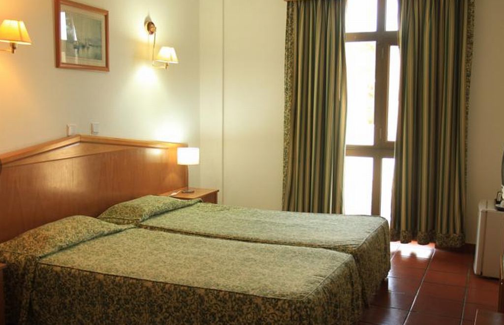 Hotel Colina Do Mar