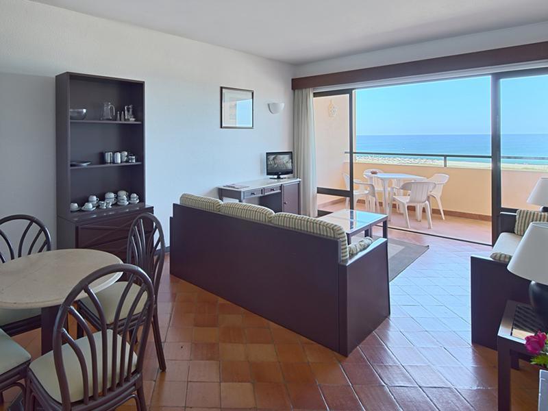 Dom Pedro Aparthotel 3*
