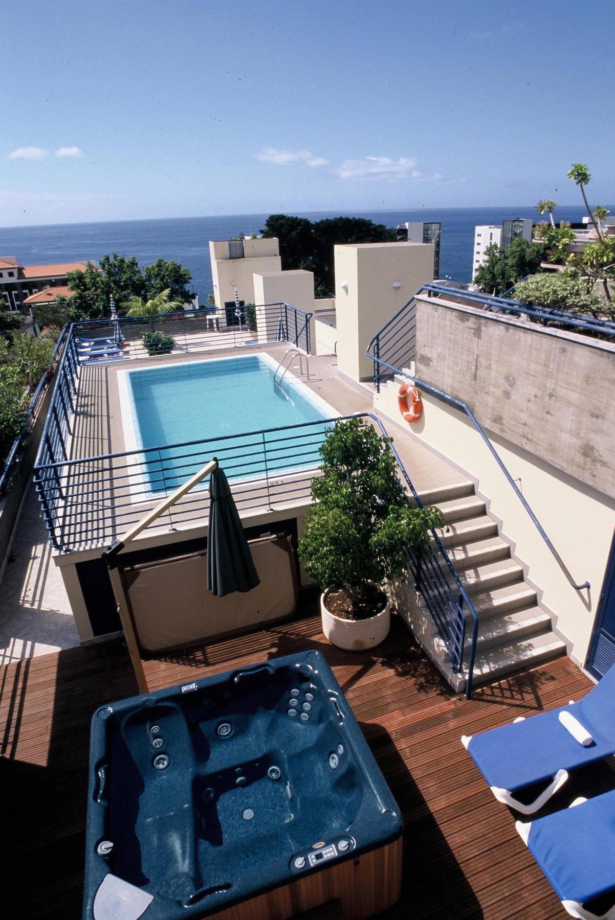 Terrace Mar 4*