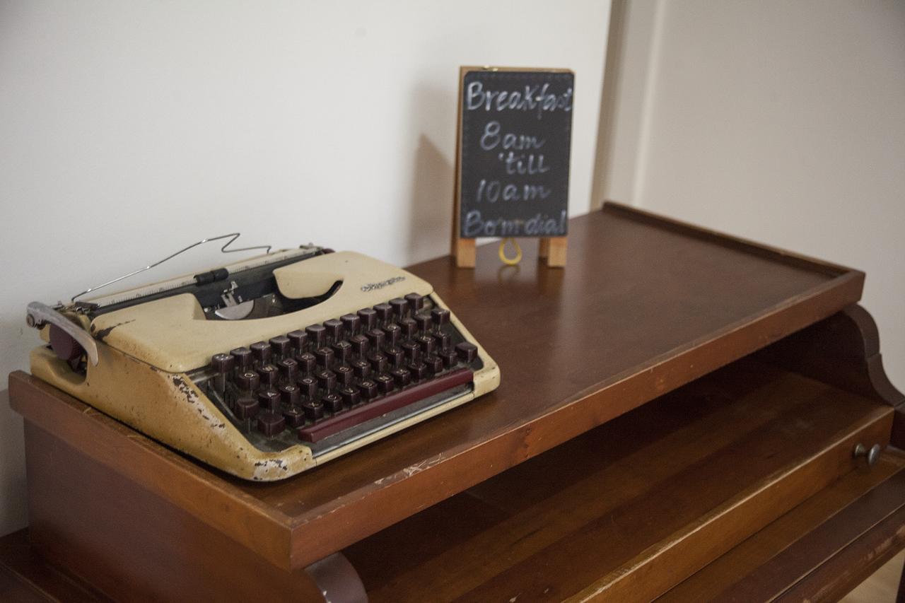 Hostal Poets *