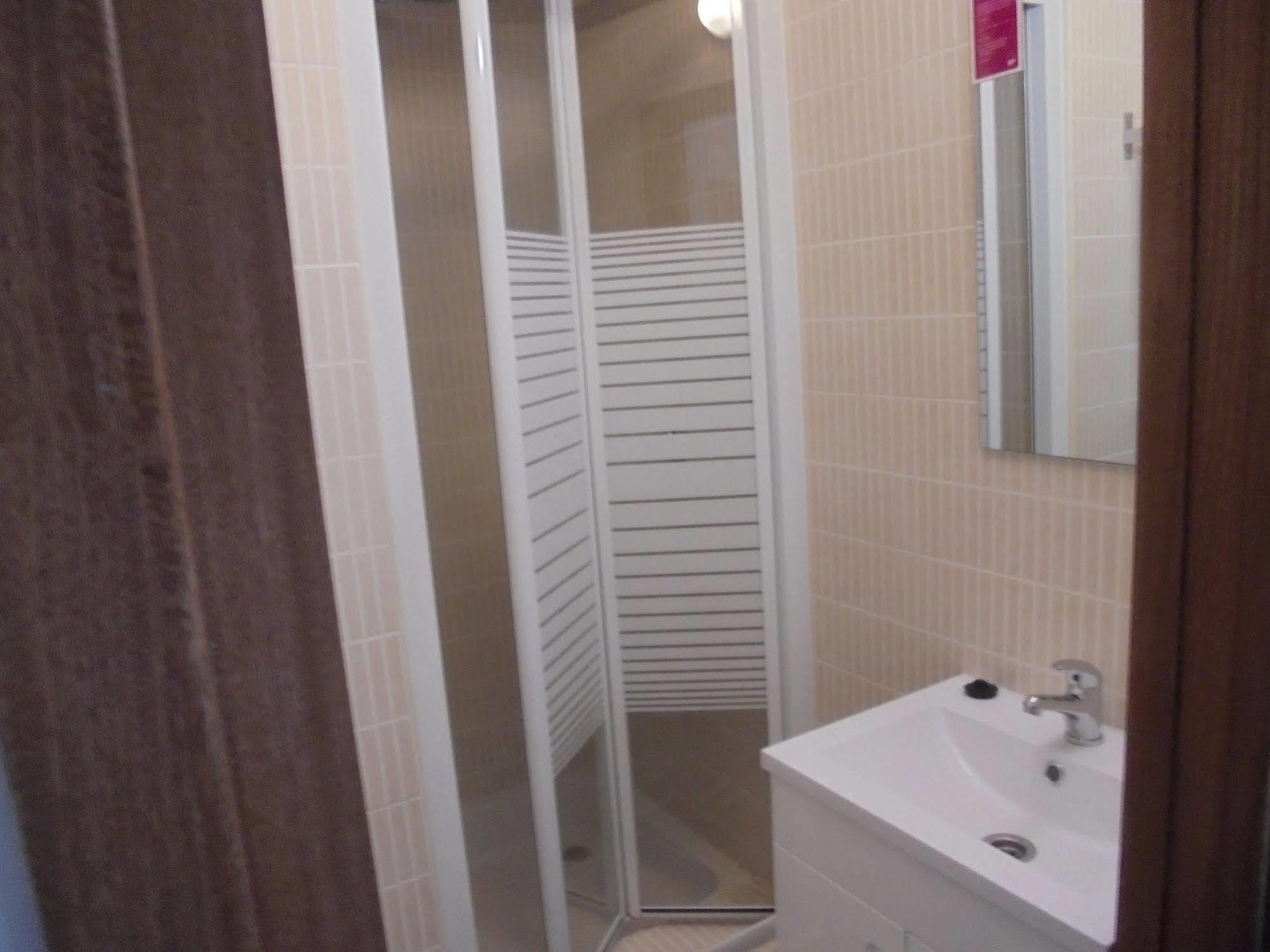 Center & Guest house 2*