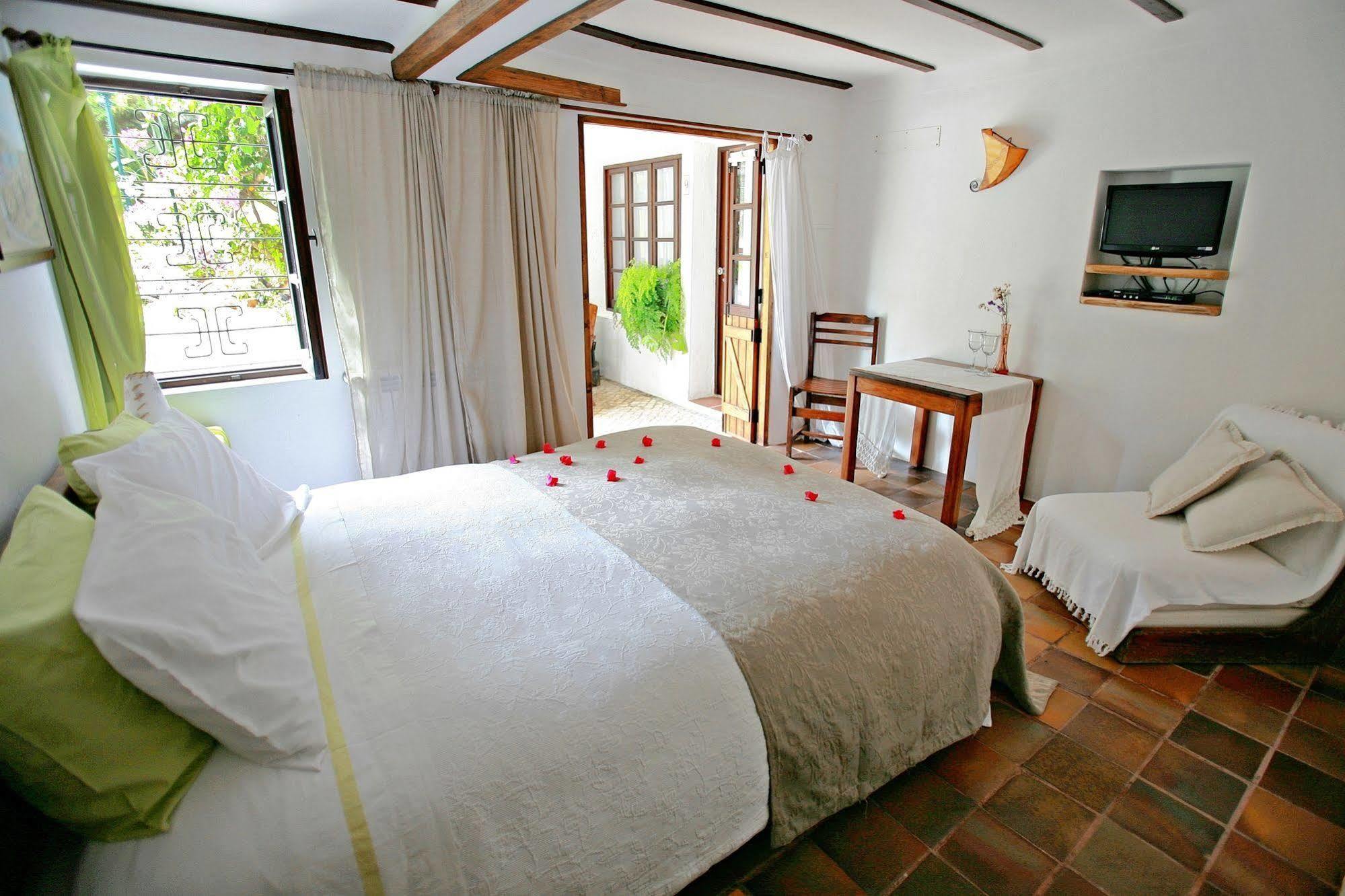 Uma Casa A Beira Sol Bed & Breakfast Lagos