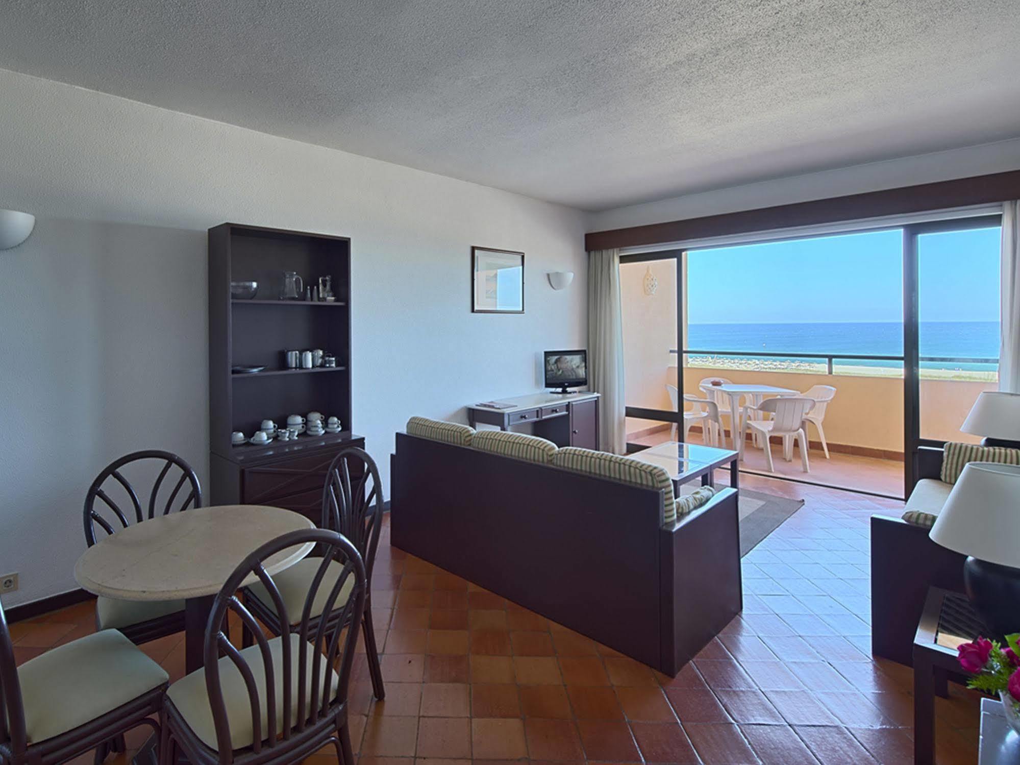 Dom Pedro Aparthotel