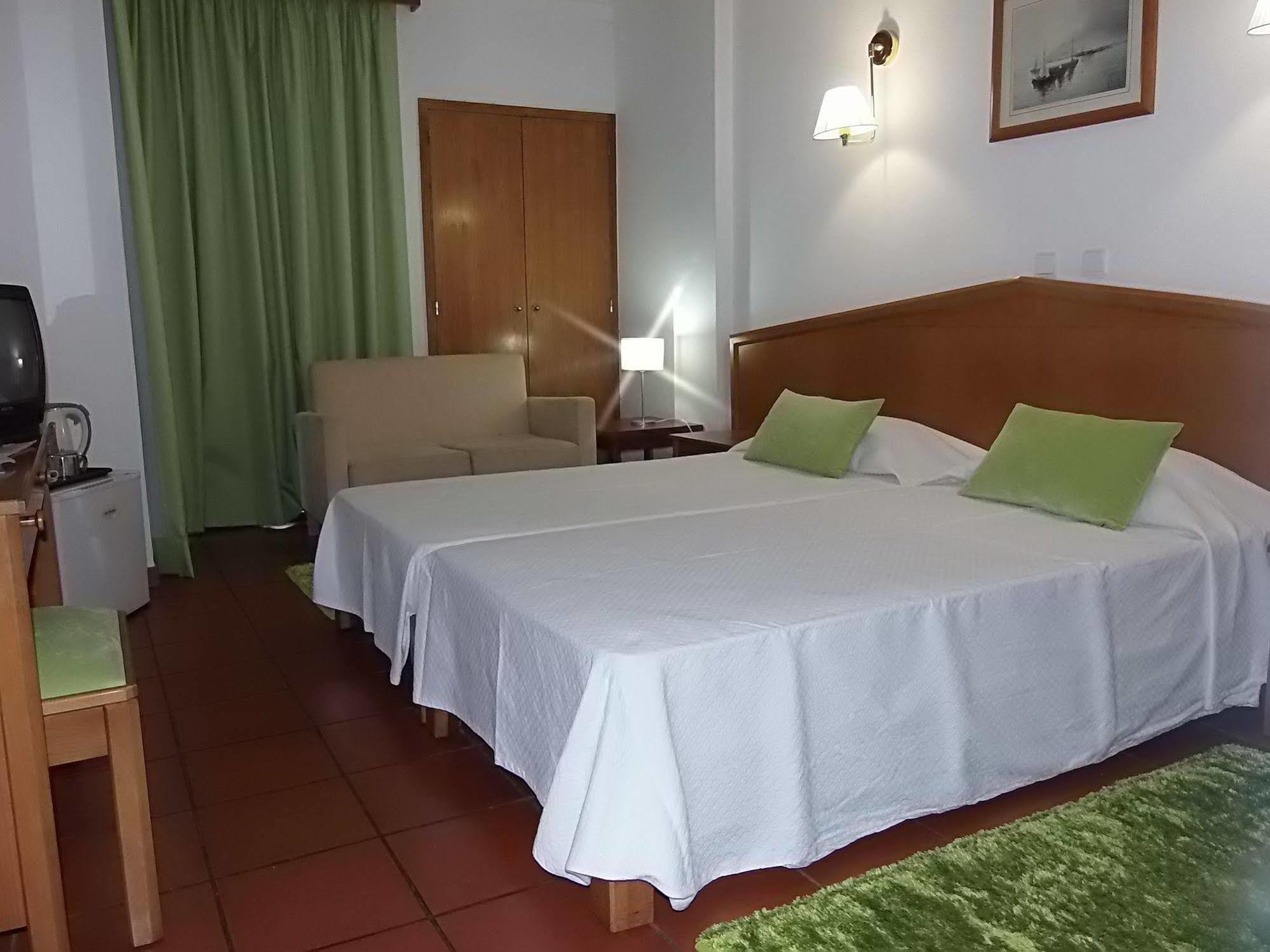 Hotel Colina Do Mar