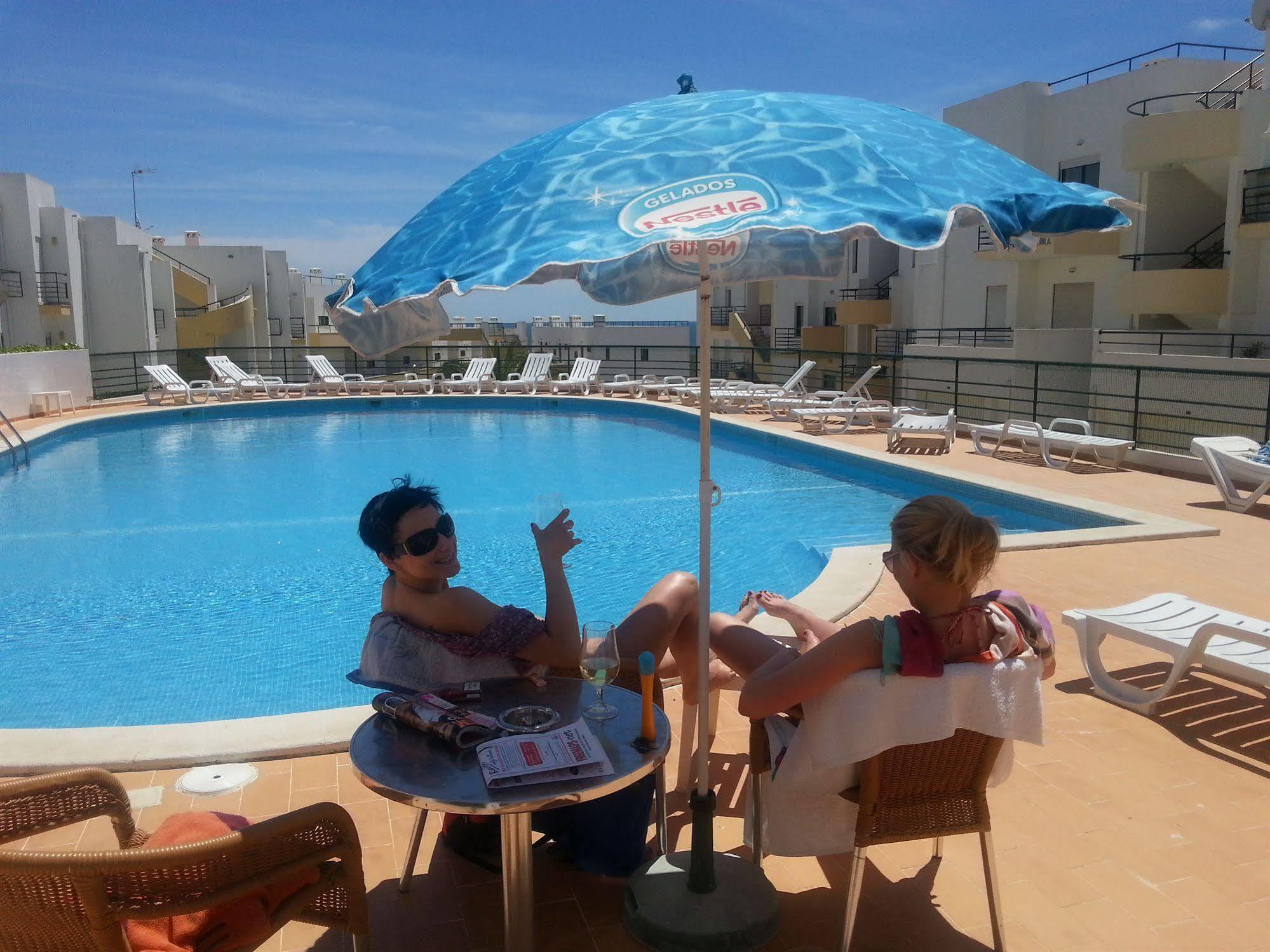 Clube Meia Aparthotel 3*