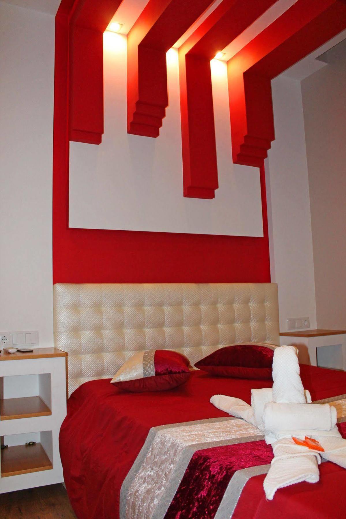 Monte Carlo Love 3*