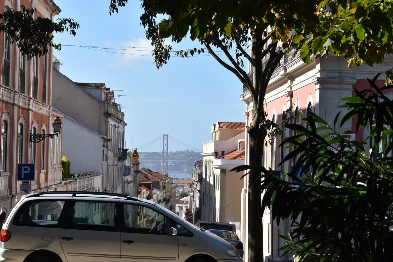 Architect-designed Loft In A Historic Hilltop Neighborhood Appartement Lissabon