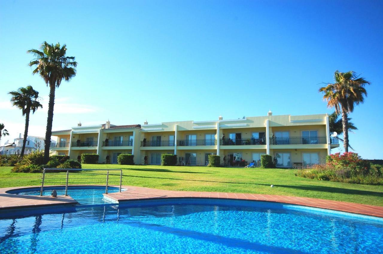 Coelha - Pool - Free Wi-fi - Air Con * Albufeira