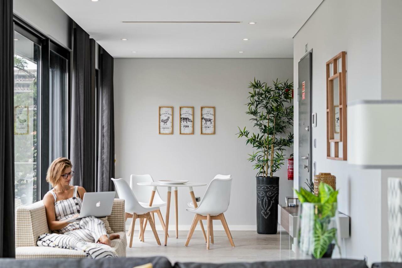 Lux I By An Island Apartment