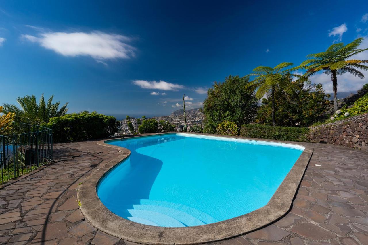 Atlantic Ocean With Pool Apartment Funchal (Madeira)