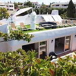 Villa On The Beach By Galantevasques