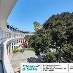 Cascais-Estoril Beachfront Apartments